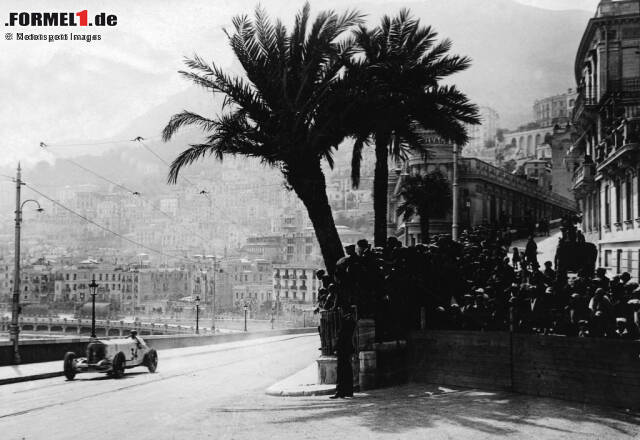1929 wird der Große Preis von Monaco ins Leben gerufen. Zwar ist man schnell eine feste Instanz im internationalen Kalender, dennoch muss man große Hersteller auch schon damals mit großen Summen zur Teilnahme locken.