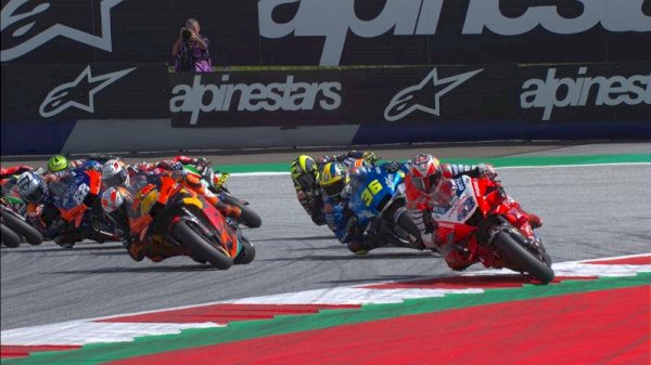 rossi-finishes-as-top-yamaha-after-escaping-fright-smash