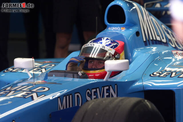 photo-gallery:-used-to-be-has-changed-since-fernando-alonso's-renault-debut
