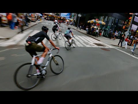 Bombing Down Broadway | Cycling Race | 2021