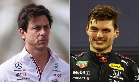 No, Mikey! No! ’Verstappen made fun of Wolff during the virtual race